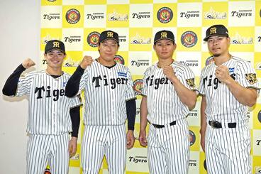 (左から)中野拓夢、大山悠輔、森下翔太、佐藤輝明