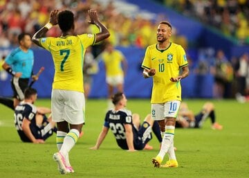 グループリーグを１位で勝ち上がったブラジル代表（ロイター）