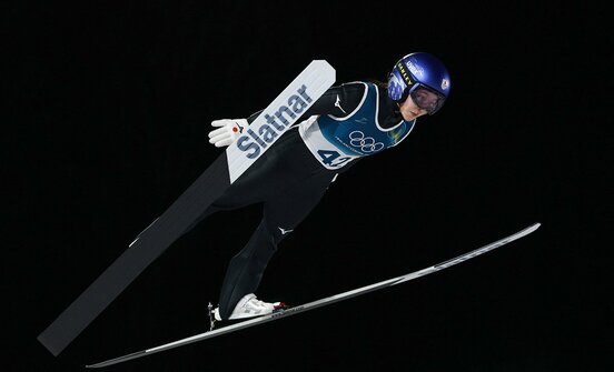 ＬＨ１本目は追い風の中でのジャンプを余儀なくされた高梨沙羅（ロイター）