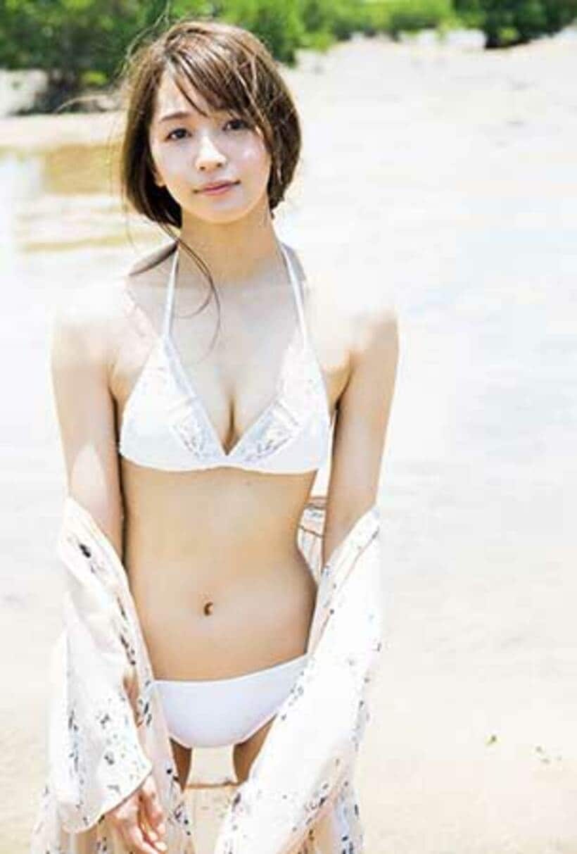  週刊プレイボーイ２９号の表紙に登場する「ベイビーレイズJAPAN」の傳谷英里香（C）細居幸次郎／週刊プレイボーイ