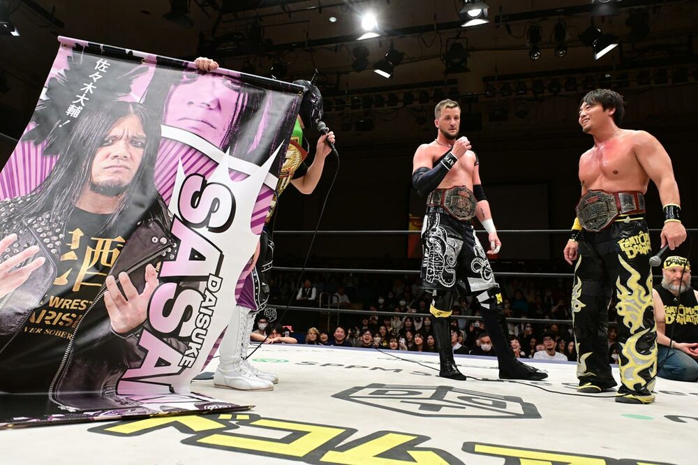 イルシオン(左)が挑戦表明