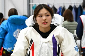 初日３、１着と好発進した平川香織