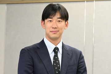 会見に出席した川地洋平アナ