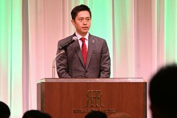 吉村洋文氏