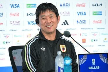 会見する森保一監督