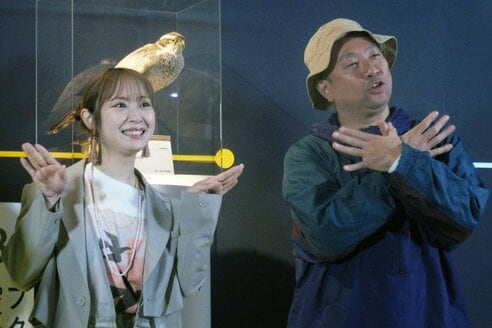鳥好きコンビ〟レイザーラモンRG＆高柳明音が〝あるある〟封印で鳥展