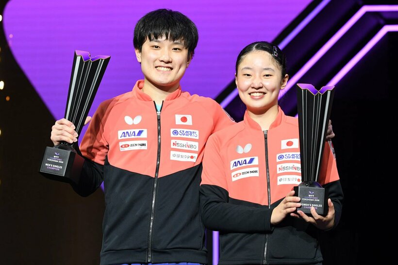 きょうだい優勝した張本智和（左）と張本美和