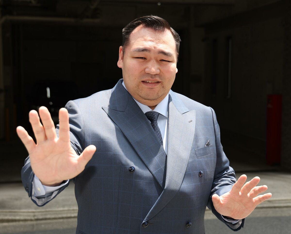 鶴 竜 力三郎