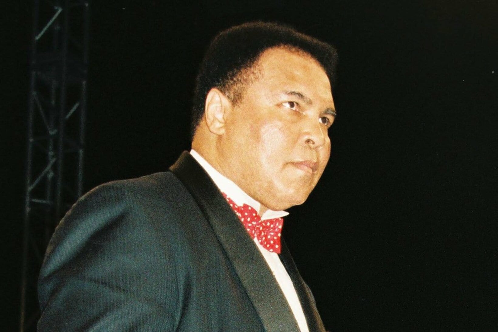 アントニオ猪木引退試合に来場したモハメド・アリ