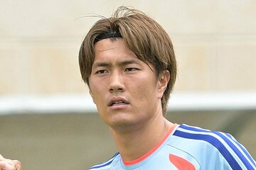 小川航基