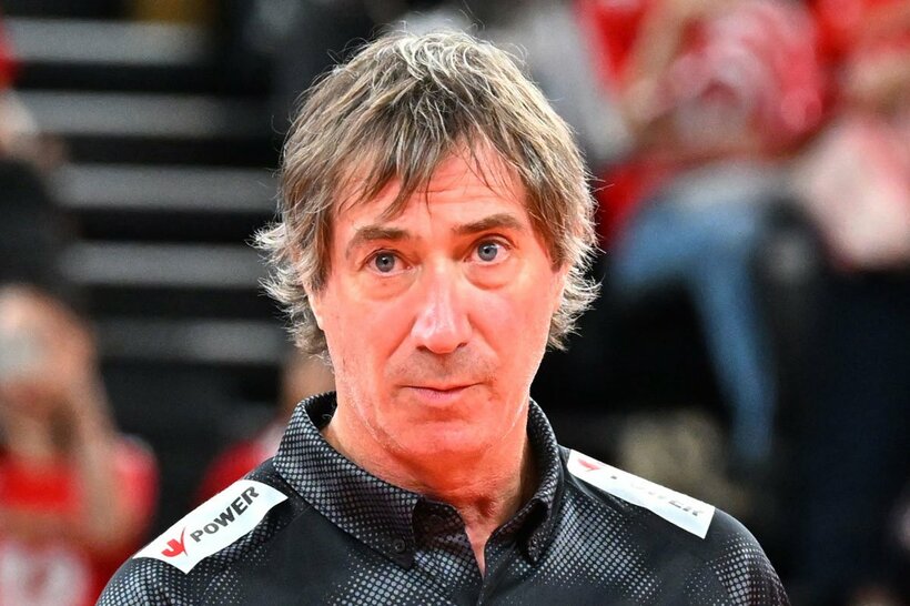男子代表を指揮するティリ監督