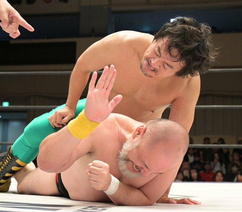 アントーニオ本多（下）からギブアップを奪った田口隆祐