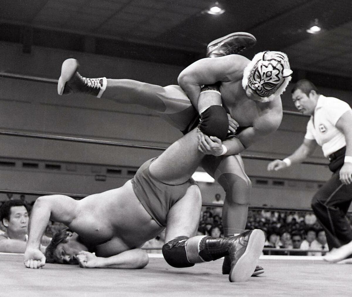 写真：初代タイガーマスク 1982年5月に2日間でジュニア2冠！ 金看板