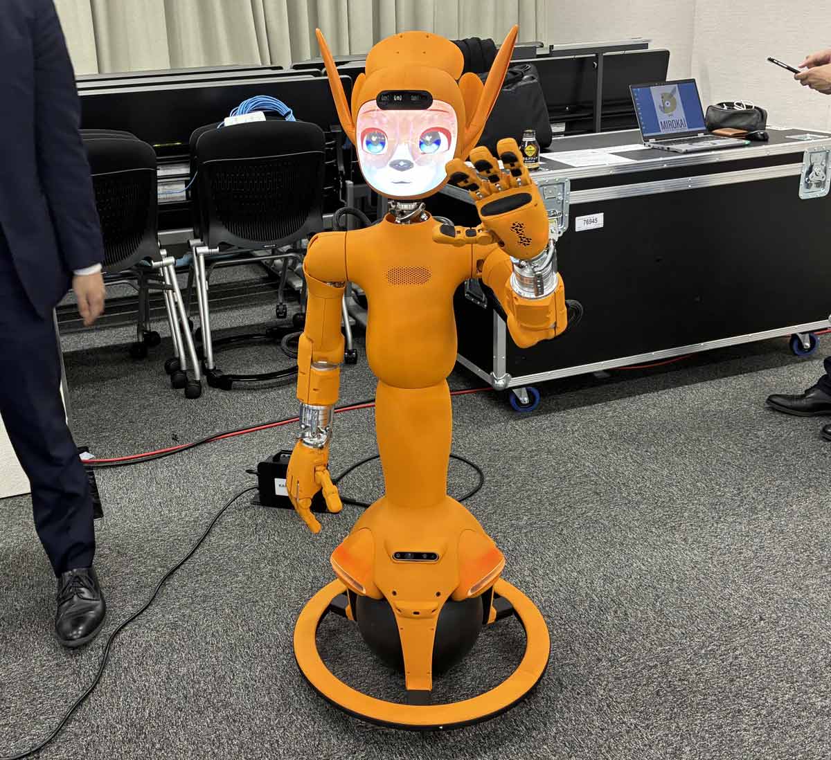 他の星から来た”進化する人型ロボット「ミロカイ族」 日本のアニメに