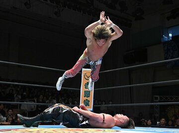 藤田晃生(下)にハイフライフロ―でトドメを刺した棚橋弘至