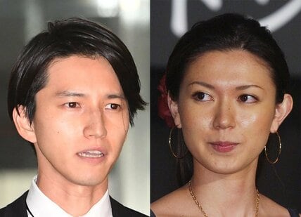 田口淳之介(左)と小嶺麗奈