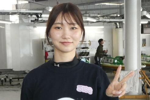 ボートレース　尼崎競艇　武井莉里佳選手　南彩寧選手ピンクルサイン入リ ぬいぐるみ・マスコット