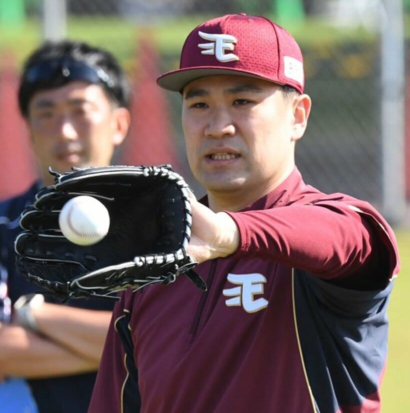  別メニューでキャンプ初日を終えた楽天・田中将