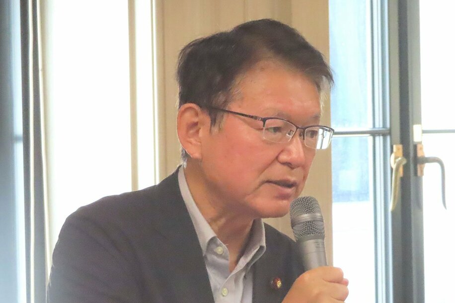 立憲「性被害・児童虐待」国対ヒアリングで発言する長妻昭政調会長