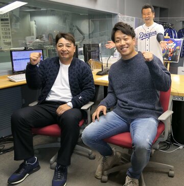  番組に出演した中日・柳(右)と森野打撃コーチ（東スポWeb）