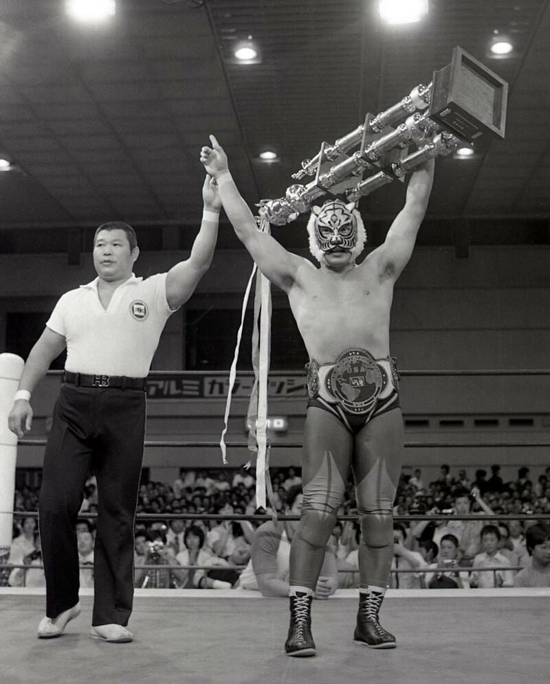 写真：初代タイガーマスク 1982年5月に2日間でジュニア2冠！ 金看板