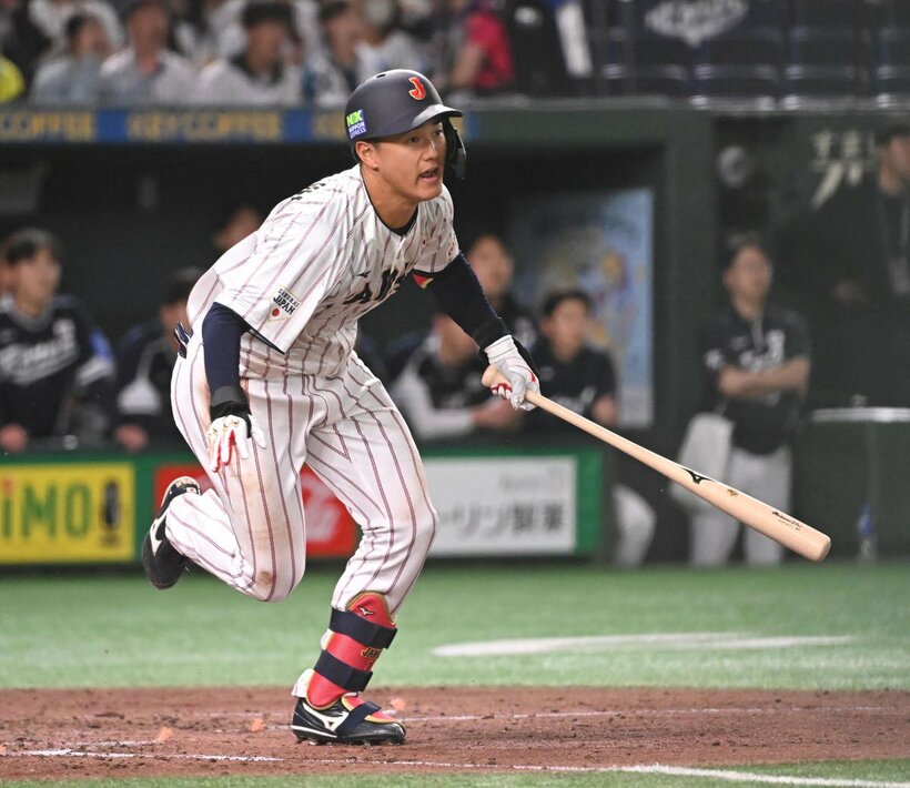 ４回二死から同点２点タイムリーを放ったロッテ・西川史礁