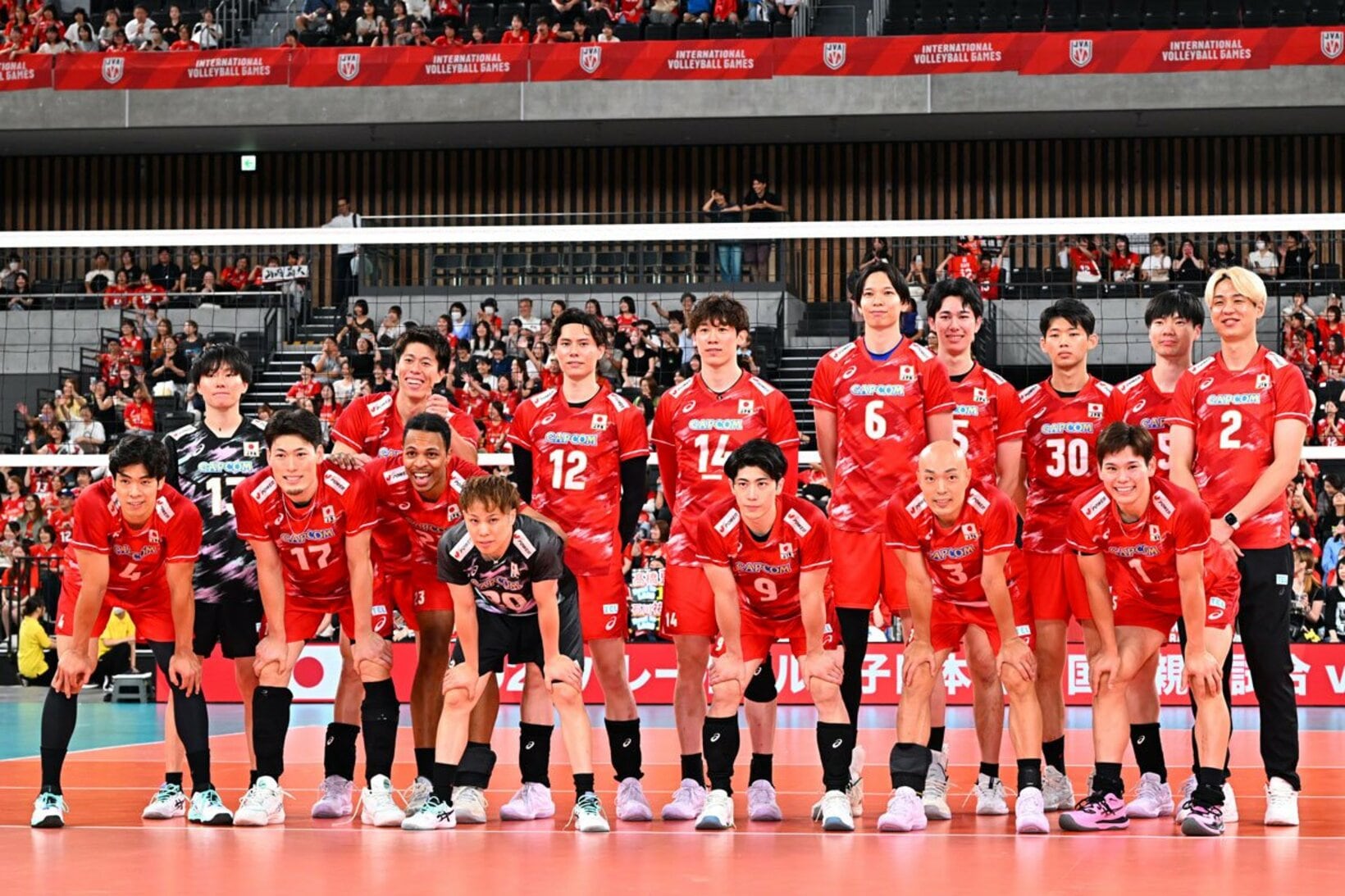 バレーボール男子日本代表の集合写真