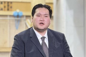 伊勢ヶ浜部屋の伊勢ヶ浜親方（元横綱照ノ富士）