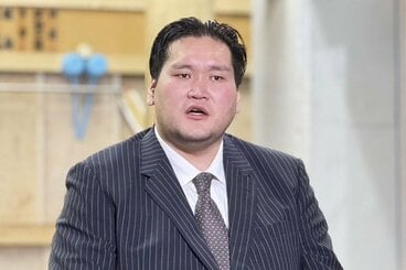 伊勢ヶ浜部屋の伊勢ヶ浜親方(元横綱照ノ富士)