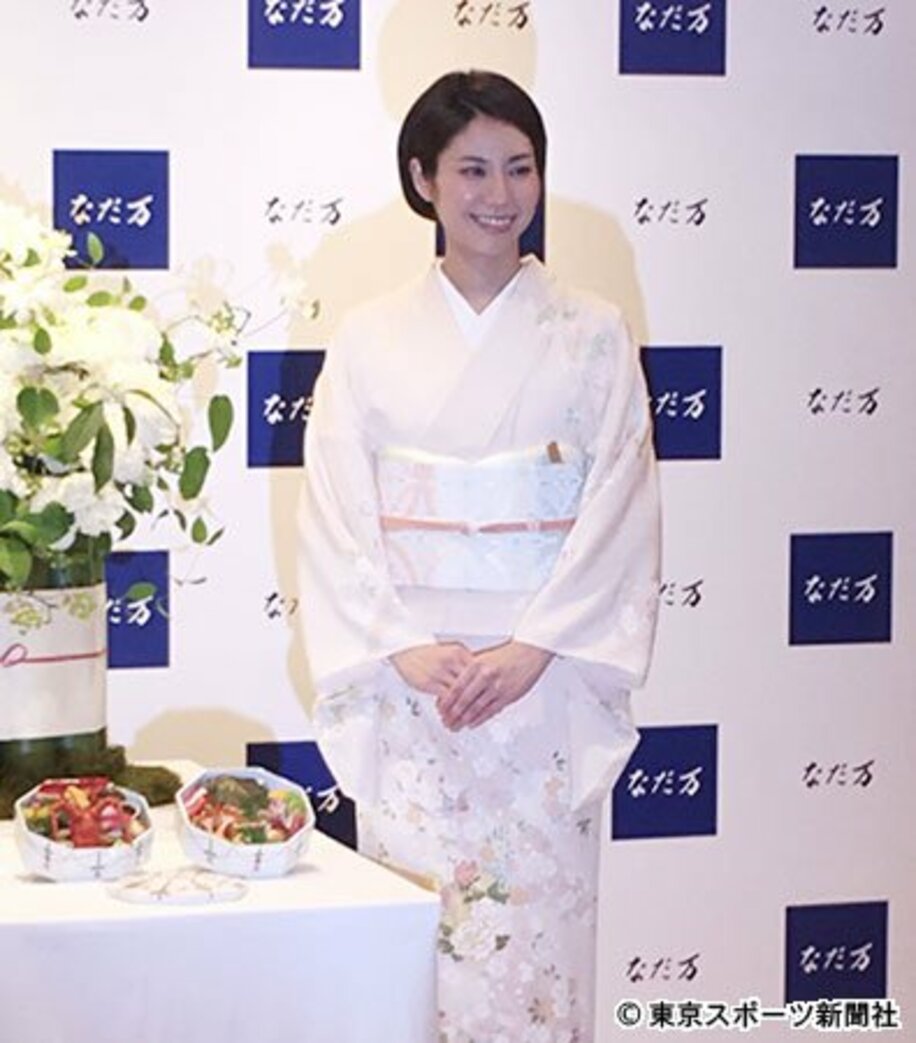 桜色の着物でイベントに登場した女優の松下奈緒