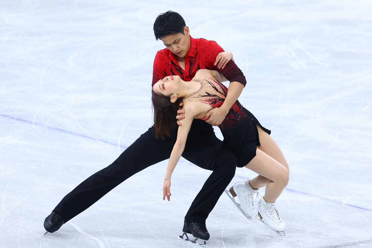 写真：【フィギュア団体】りくりゅうが自己ベストの好演技 4年間の