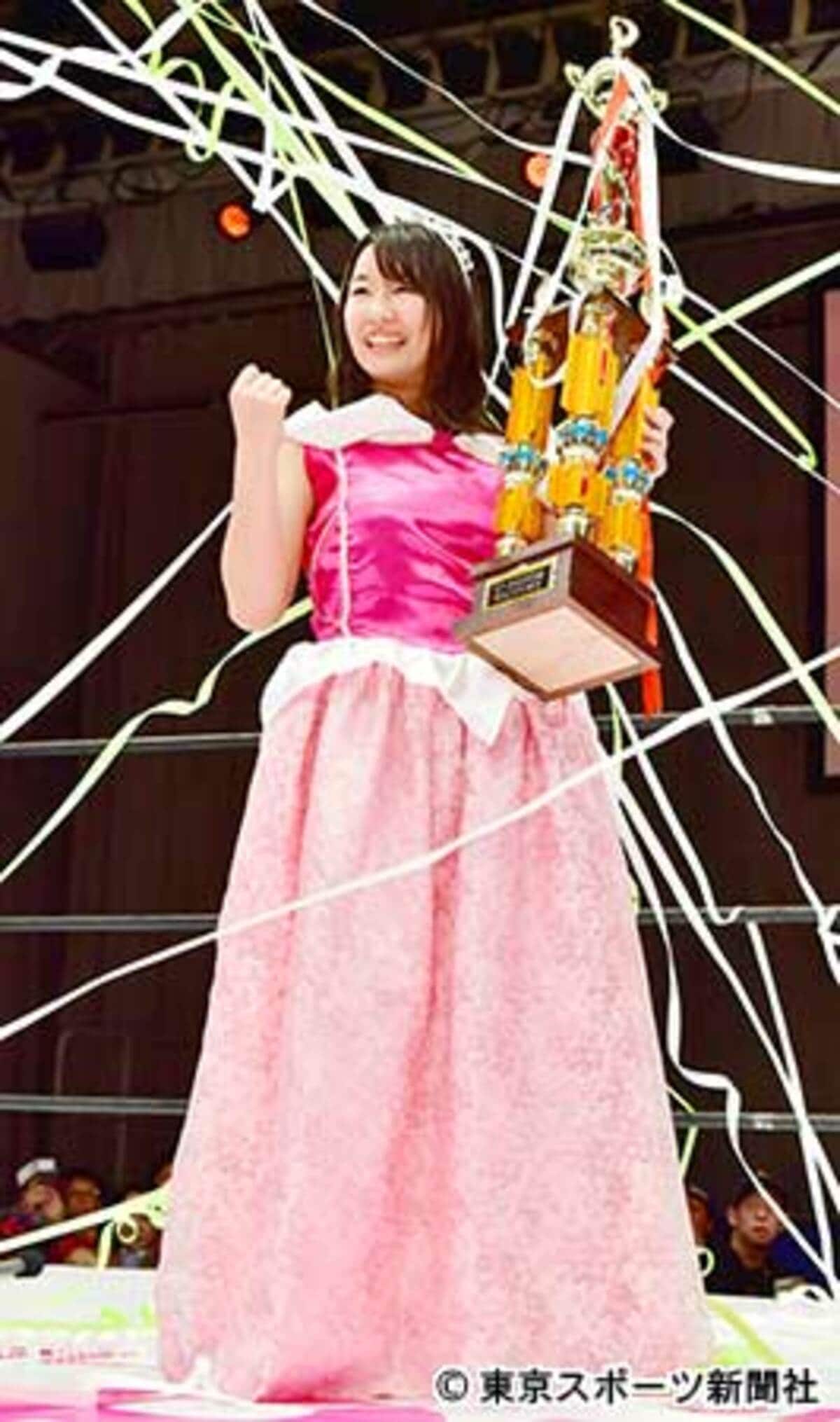 写真：【スターダム】伏兵・渡辺桃がシンデレラT初V 白ベルト挑戦も