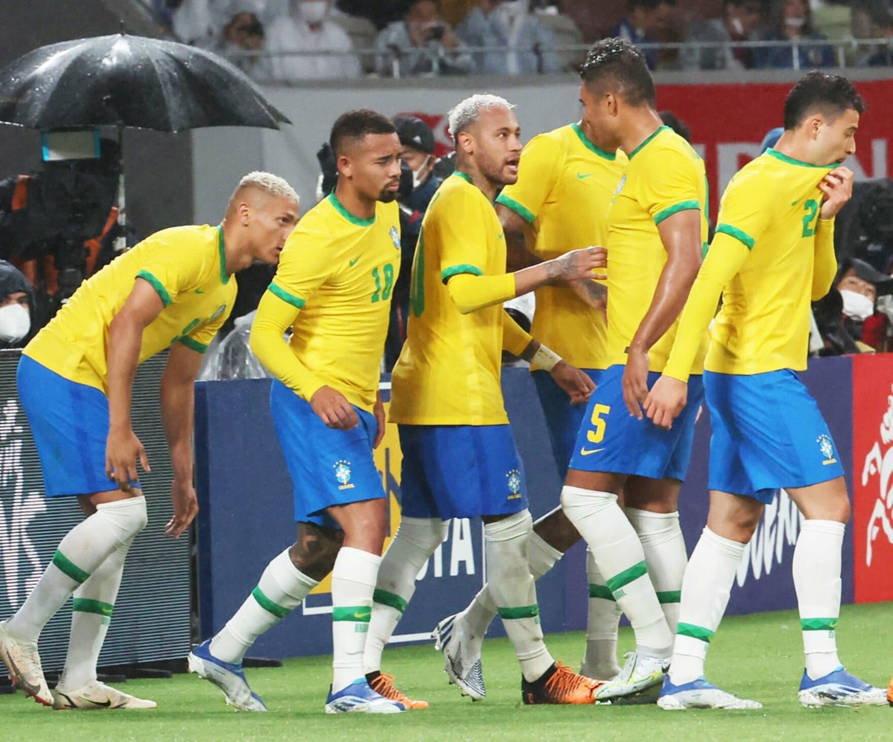 写真：サッカー王国・ブラジル代表20年ぶり来日で躍動 舞台裏で動き出す「巨額マネー」 | 東スポWEB