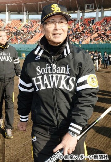  王貞治球団会長
