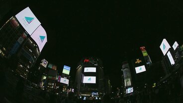 「青葉坂４６」誕生を発表した瞬間の渋谷スクランブル交差点
