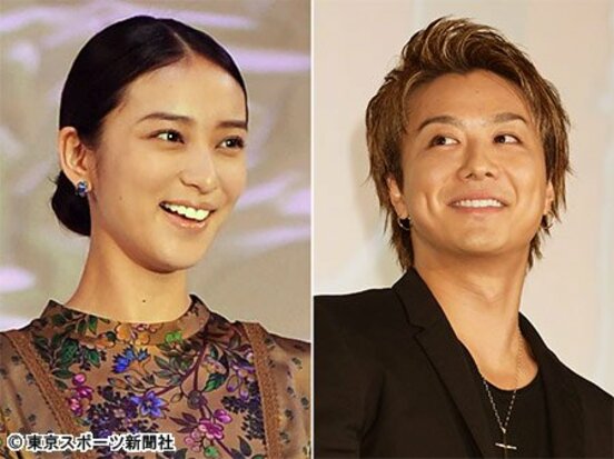 武井咲(左)とTAKAHIRO。ビッグカップルの誕生だ