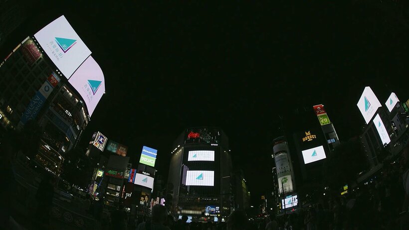 「青葉坂４６」誕生を発表した瞬間の渋谷スクランブル交差点