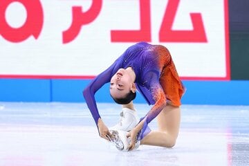 軟体の岡万佑子