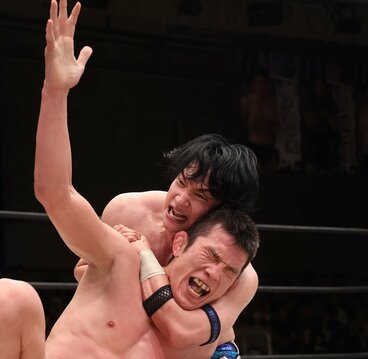 上野勇希のスリーパーでギブアップした青木真也