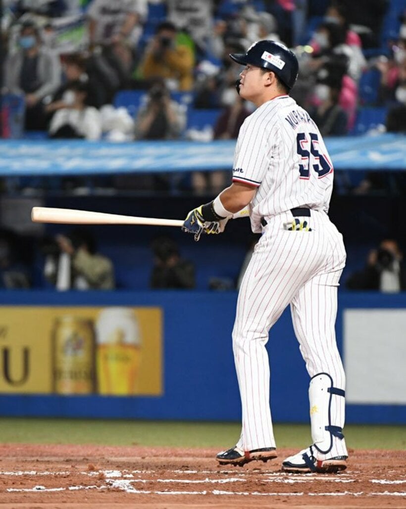  手応え十分の一打に、ヤクルト・村上はドヤ顔！
