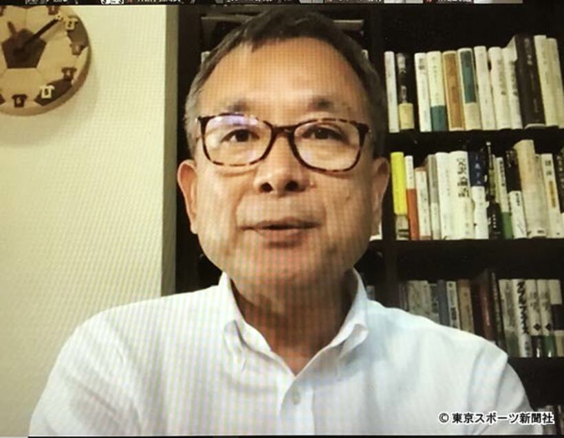  今後の見通しを説明する村井チェアマン
