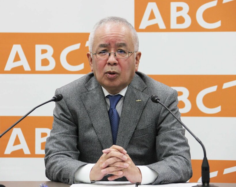 会見したＡＢＣテレビ・山本晋也社長