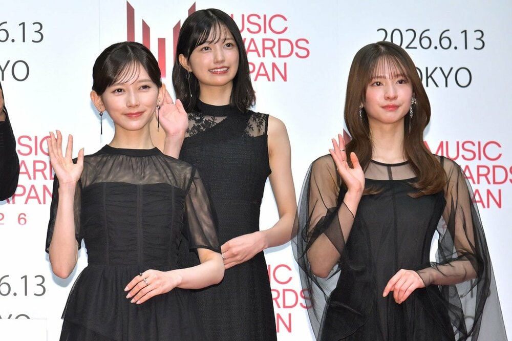 （左から）池田瑛紗、五百城茉央、菅原咲月