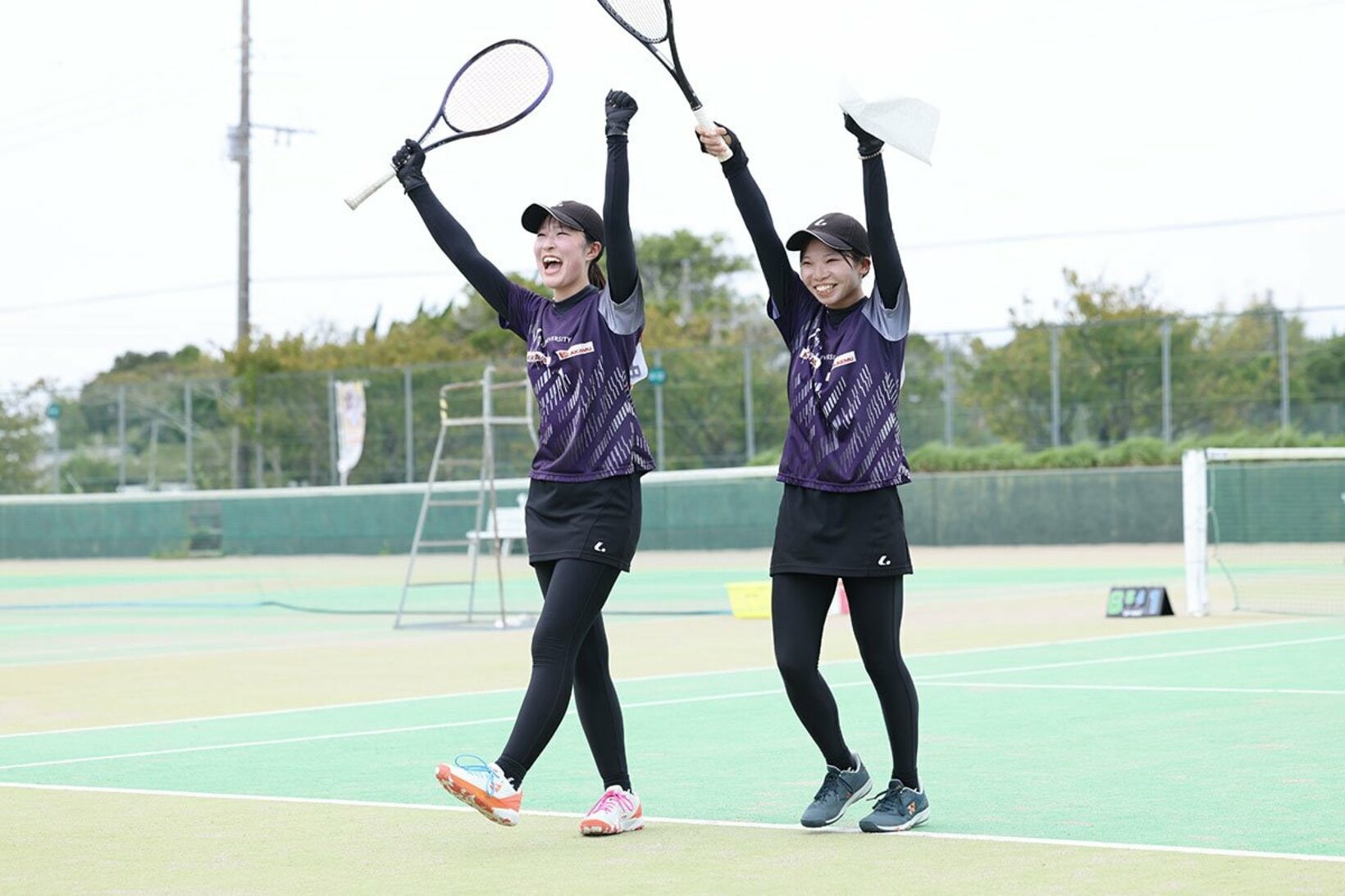 インカレ女子ダブルスで優勝した中谷さくら(左)と前田梨緒（画像提供：SOFT TENNIS Navi）