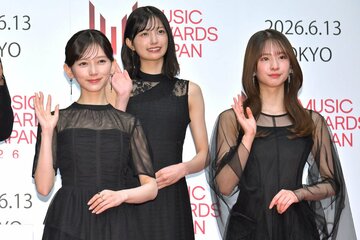 （左から）池田瑛紗、五百城茉央、菅原咲月
