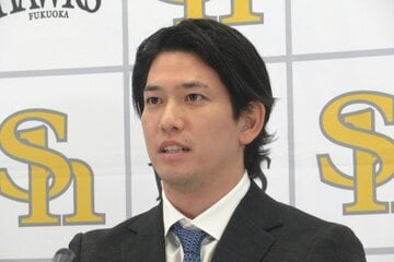 契約更改を終えたソフトバンクの栗原陵矢