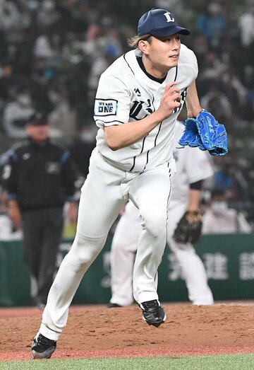 ベースカバーに走る今井