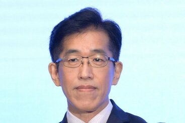 岸博幸氏