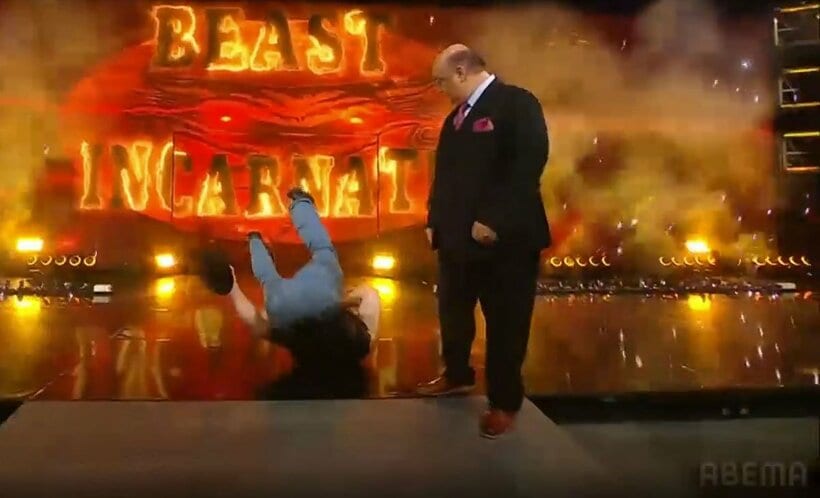 豪快にズッコケたブロック・レスナー（左）にポール・ヘイマンもあぜん ⒸAbemaTV, Inc.