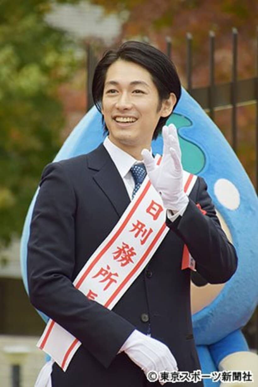 一日所長を務めたディーン・フジオカ